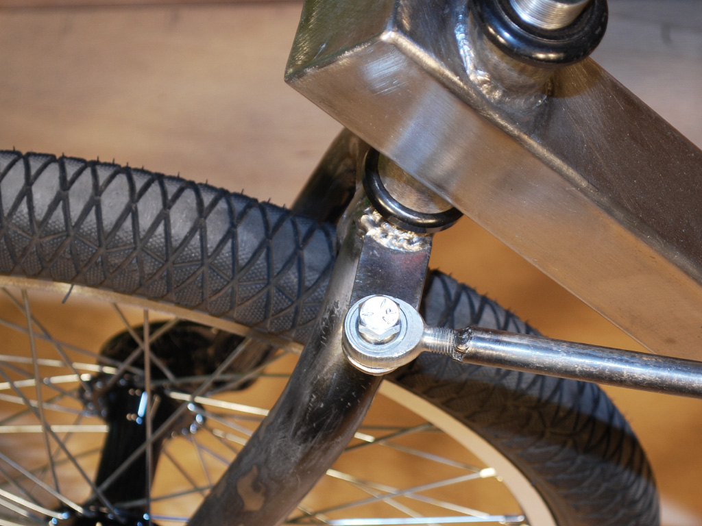 LodeRunner Utility Trike - delta steering linkage